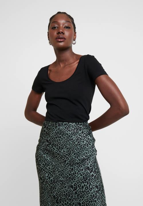 naiset 2 kpl perus t-paita, musta Anna Field V2HT318